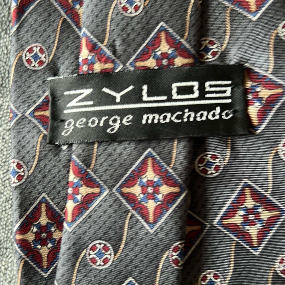 Designer Ties Set of 3! - Picture 4 of 11